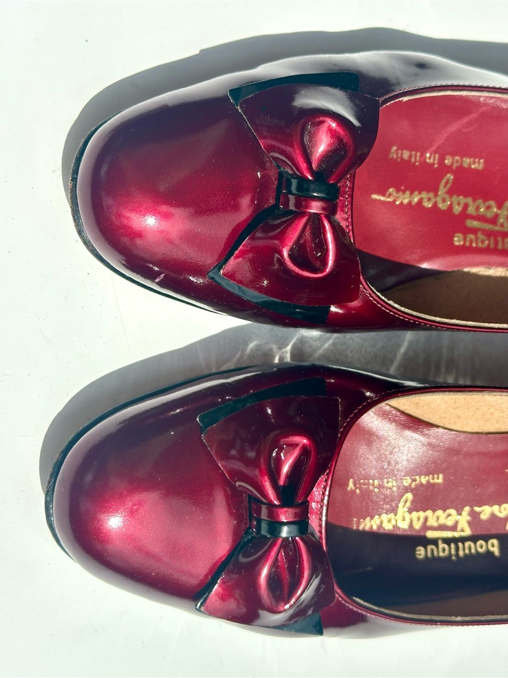 Salvatore Ferragamo Metallic Burgundy Red Patent Low Heel Ballet Pump, Bow, 7 B - Picture 4 of 15